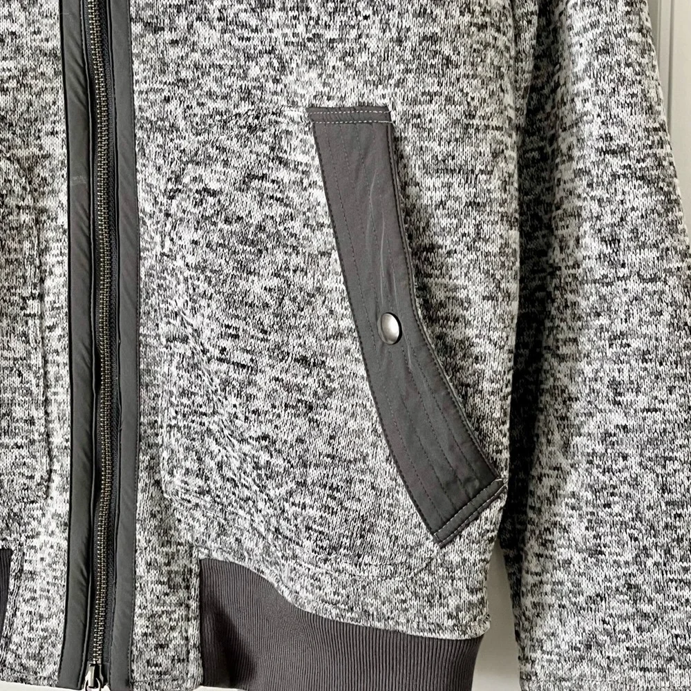 Like new banana republic grey warm jacket - Picture 3 of 7